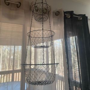 3-tiered hanging mesh wire basket